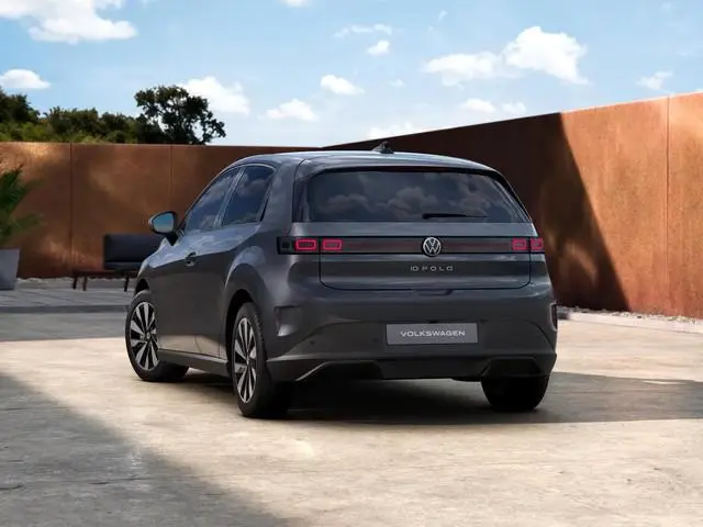 Volkswagen ID. Polo Life First Edition 52 kWh accu, 155 kW / 211 PK Ha Achteruitrijcamera | Carplay...