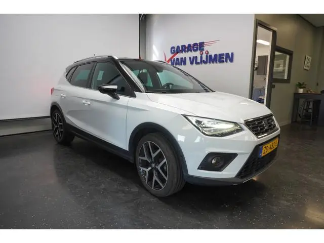 Seat Arona 1.5 TSI FR Business Intense Camera ACC Trekhaak LED