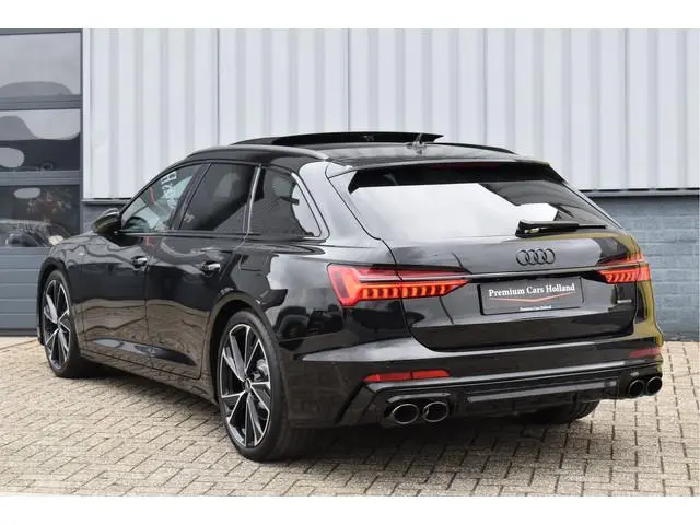 Audi A6 Avant 50 TFSI e Quattro S-Line Pano Matrix Leder Trekhaak S6 Diffusor 21 Inch
