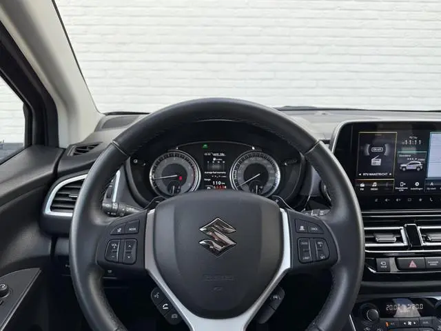 Suzuki S-Cross