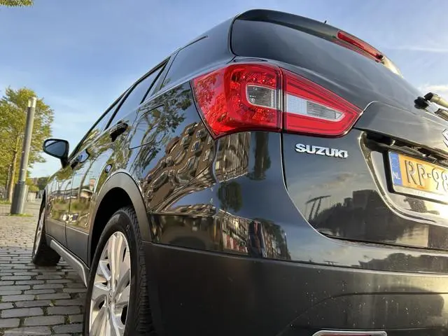 Suzuki S-Cross