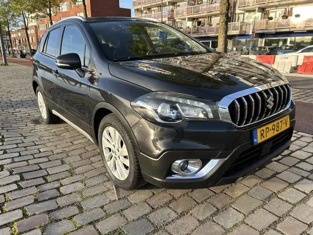 Suzuki S-Cross