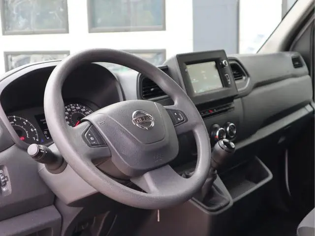 Nissan Interstar