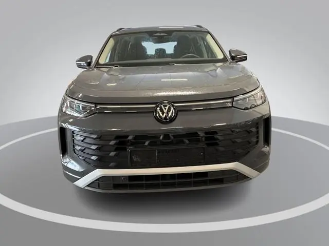 Volkswagen Tayron 1.5 eHybrid 204pk DSG Life Edition · Camera · Inklap. Trekhaak · Stuur- & Stoelver...