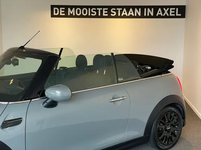 MINI Cooper Cabrio