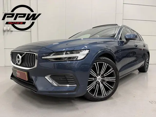 Volvo V60 T6 Recharge AWD PANO/TREKHAAK/HEAD-UP/H&K/360CAMERA/MEMORY/KEYLESS/LED/ACC/PILOT-ASSIST/CA...