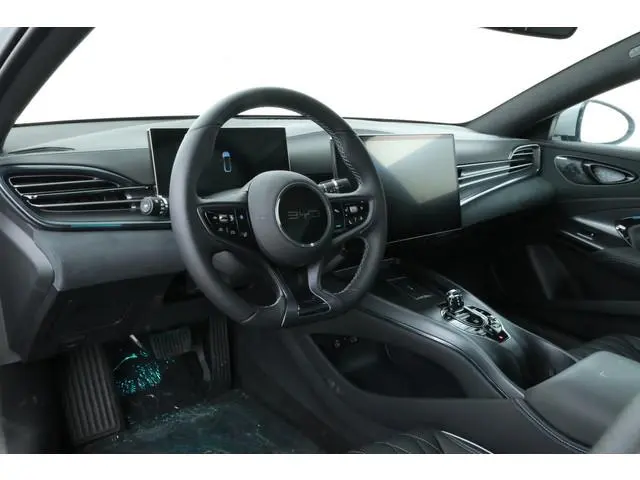 BYD SEAL