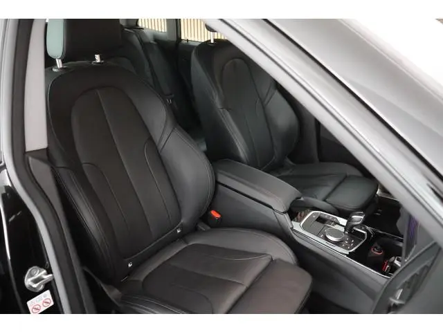 BMW 2-serie Gran Coupé 218i 136pk Aut. Business Edition Plus Camera Stoelverwarming Sportstoelen Nav...