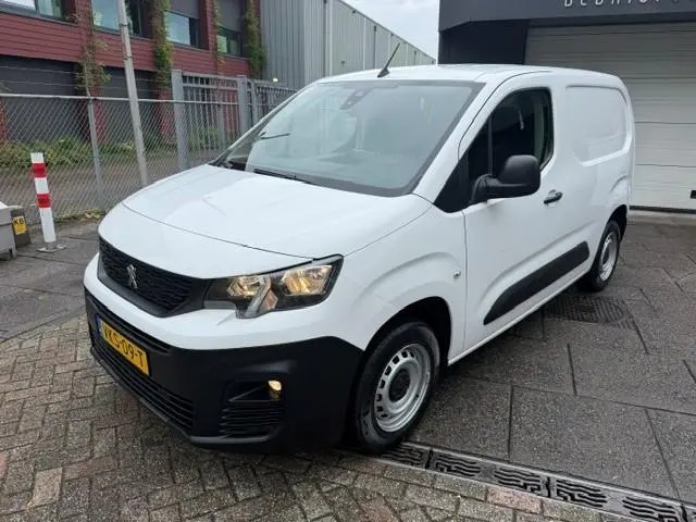 Peugeot Partner 1.5 BlueHDI Premium AIRCO I PDC I MULTIMEDIA I 1e EIGENAAR I COMPLETE ONDERHOUDSHIST...