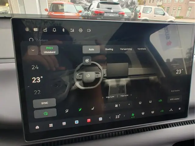 Leapmotor C10