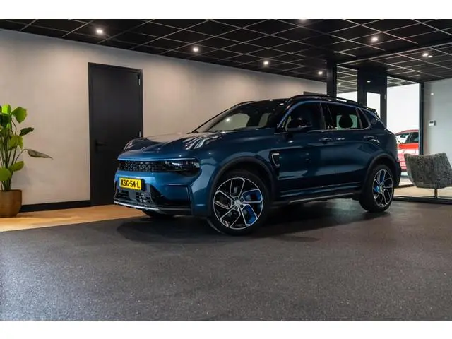 Lynk & Co 01