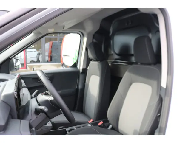 Ford E-Transit Courier Trend 44 kWh