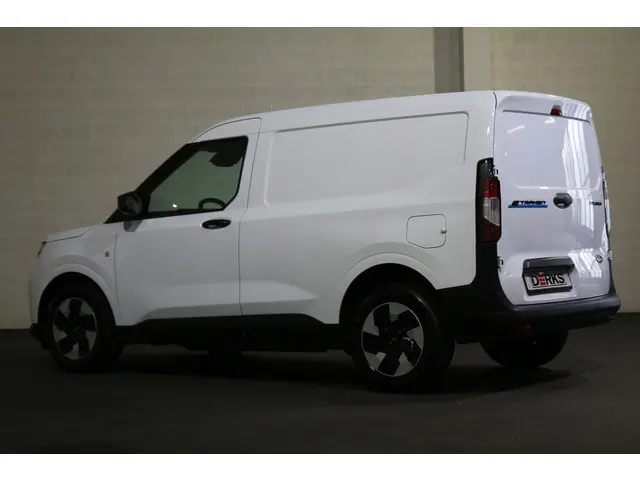 Ford E-Transit Courier