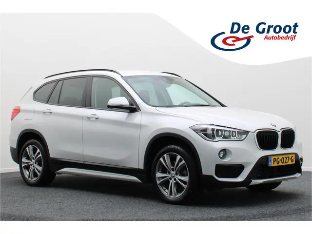 BMW X1 sDrive18i High Executive Automaat LED, Head-Up, Climate, Cruise, Navigatie, Stoelverw., Trekh...