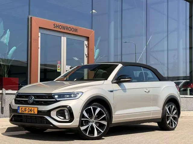 Volkswagen T-Roc Cabrio 1.5 TSI R-Line | ACC | DAB | Alcantara | Apple Carplay | Stoel/Stuur verwarm...