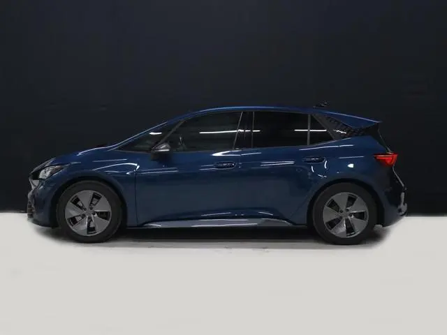 CUPRA Born Essential 62 kWh [SOH 92%, APPLE CARPLAY, ANDROID, STUURVERWARMING, PARKEERASSISTENT, PAR...