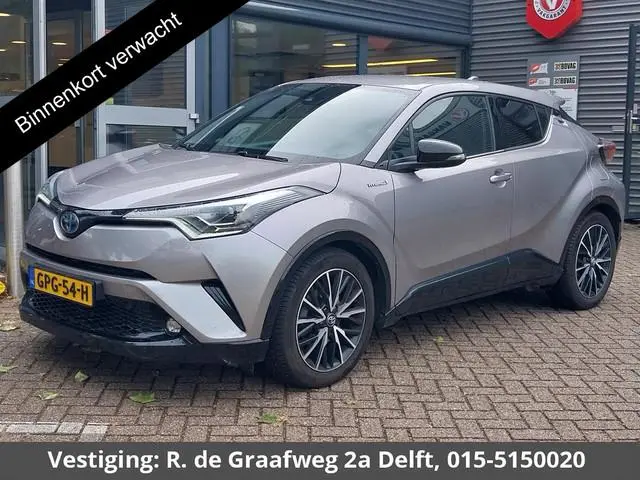 Toyota C-HR 1.8 Hybrid Executive Limited Bi-Tone | Navigatie | Stoelverwarming | Camera |