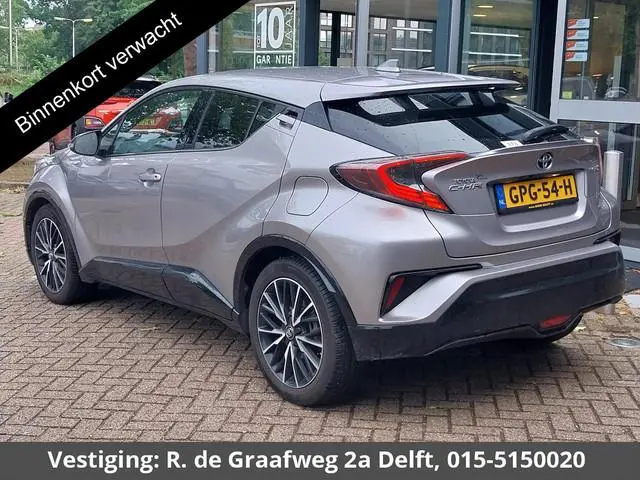 Toyota C-HR 1.8 Hybrid Executive Limited Bi-Tone | Navigatie | Stoelverwarming | Camera |