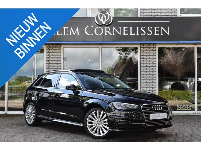 Audi A3 Sportback 1.4 e-tron PHEV Ambition Pro Line plus Pano Leder Stoelverwarming