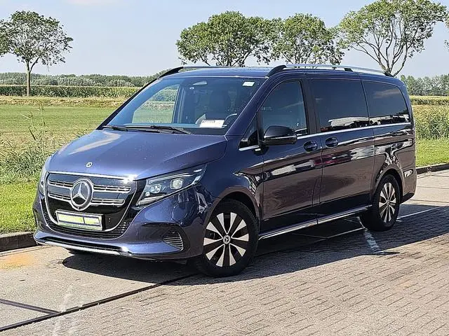 MERCEDES-BENZ EQV 300 wltp 364 kms 90kwh
