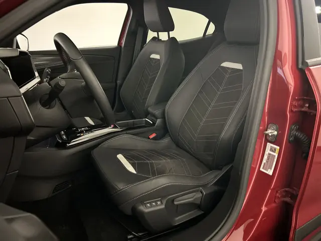 Opel Mokka Electric Ultimate 50 kWh Mokka in nieuwstaat, lage kilometerstand, Multimedia Navi Pro