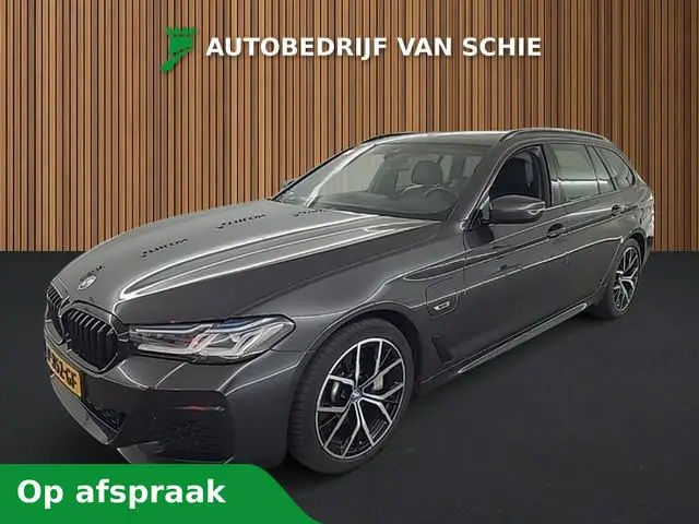 Bmw 5-serie Touring 520e Bns Edit.+ 1e-Eig. & Dealer-Onderh. BOVAG-Garantie. NL-Auto