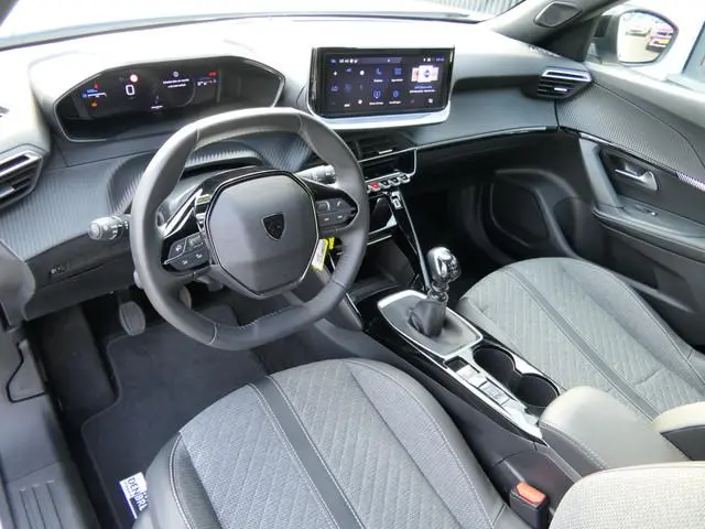 Peugeot 2008 1.2 PureTech 100 Allure | DAB | Apple carplay/Android auto