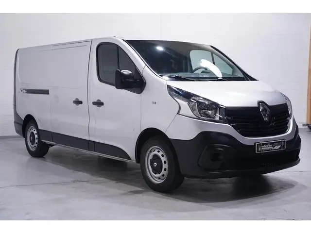 Renault Trafic 1.6 dCi 120 pk L2H1 Airco, Trekhaak Slechts 80 dkm, 3-Zits