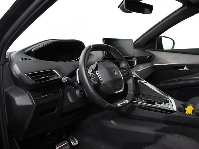 Peugeot 5008 1.2 PureTech 130pk Automaat GT Black Pack 7 zit Navigatie Apple CarPlay Android Camera...