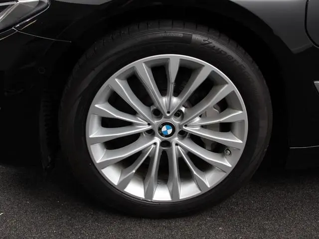 BMW 5-serie Touring 530e Business PHEV AUTOMAAT Adaptieve cruise control LED Leder Navigatie Stoelve...