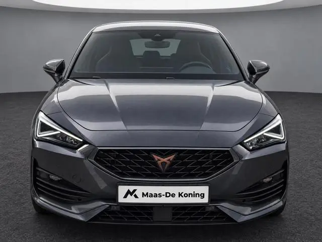 CUPRA Leon 1.4 e-Hybrid 204pk DSG Business · Camera · Stoel & Stuurwiel verwarming · Apple/Android C...