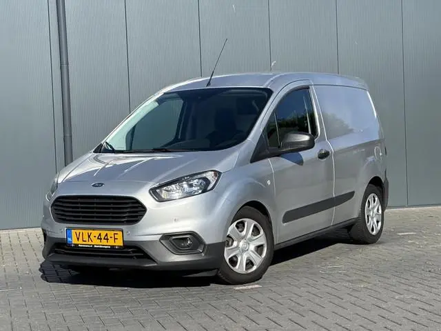 Ford Transit Courier 1.5 TDCI / 1e EIGENAAR / 47.060 KM! / AIRCO / NAVIGATIE / PARKEERSENSOREN