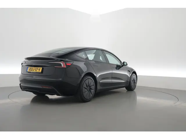Tesla Model 3 Standard RWD 60 kWh | Pano | Camera | Stoelverw. | Navi | Elek. Stoelen | CarPlay | 