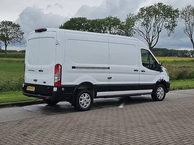 FORD TRANSIT 350 wltp 317 kms