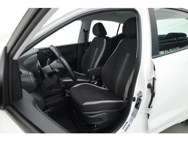 Hyundai i10 1.0 Comfort | RIJKLAAR!! | Cruise Control | Lane Assist | Airco | Apple CarPlay & Androi...