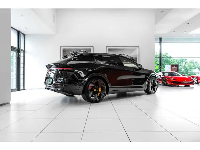 Lotus Eletre