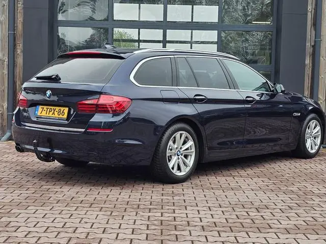 BMW 5-serie Touring 520i Luxury Edition | Automaat | Trekhaak | Elek. stoelen | Navi | Stoelverwarmi...